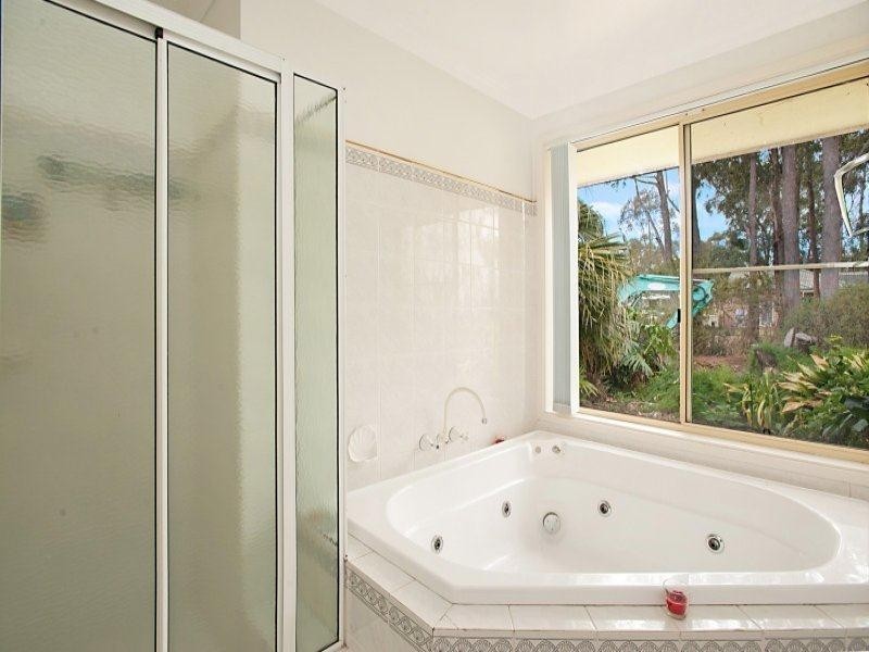12 Ford Avenue, Medowie NSW 2318