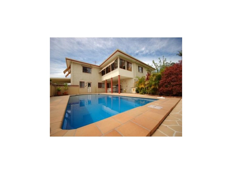 17 Gresham Drive, Woolgoolga NSW 2456
