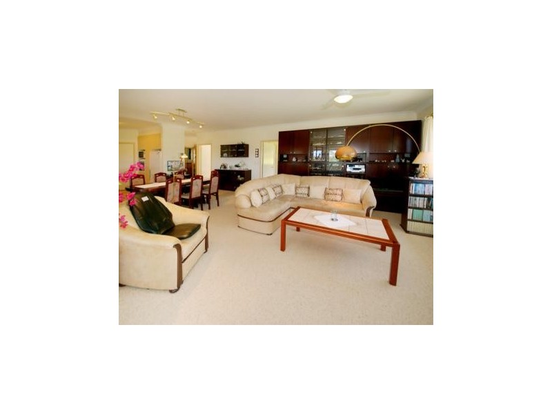 17 Gresham Drive, Woolgoolga NSW 2456