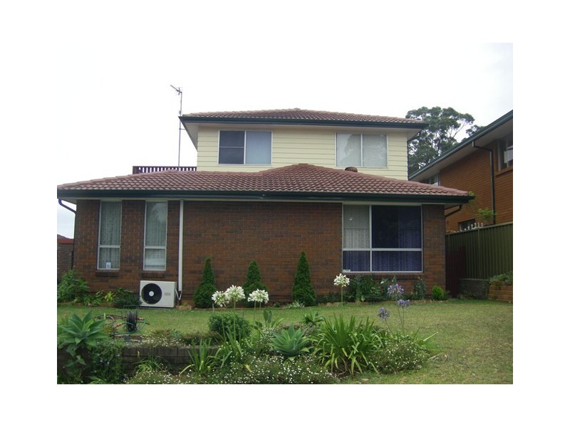 9 Darren Ave, Kanahooka NSW 2530