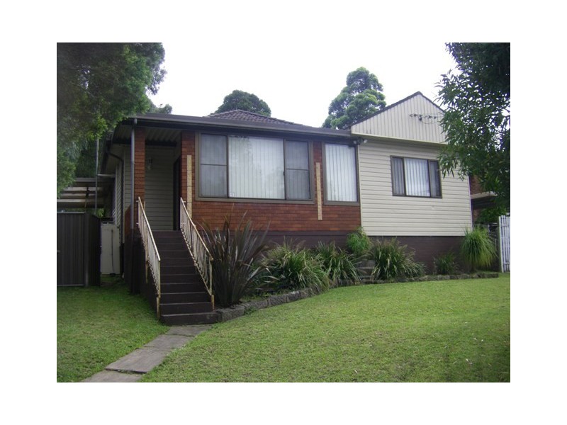326 Gladstone Ave, Coniston NSW 2500