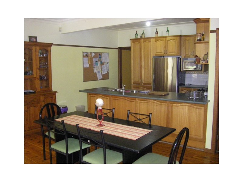 326 Gladstone Ave, Coniston NSW 2500