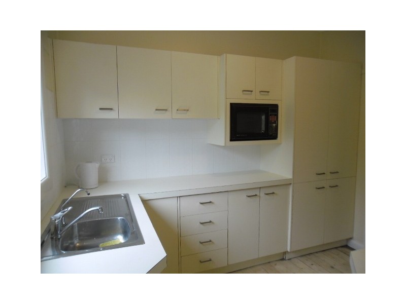 15 Macarthur Parade, Mangerton NSW 2500