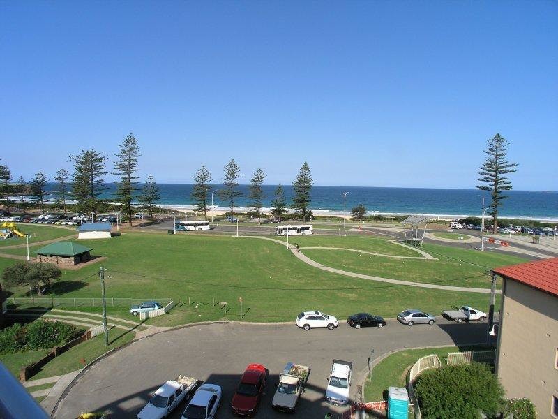 6/8-10 Parkside Ave, Wollongong North NSW 2500