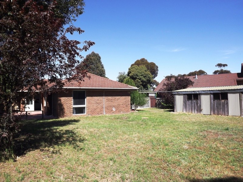14 St Andrews Court, Sunbury VIC 3429