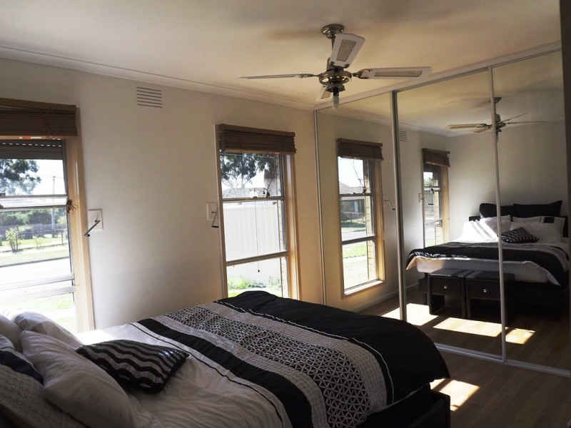 1 Werona Ct, Meadow Heights VIC 3048