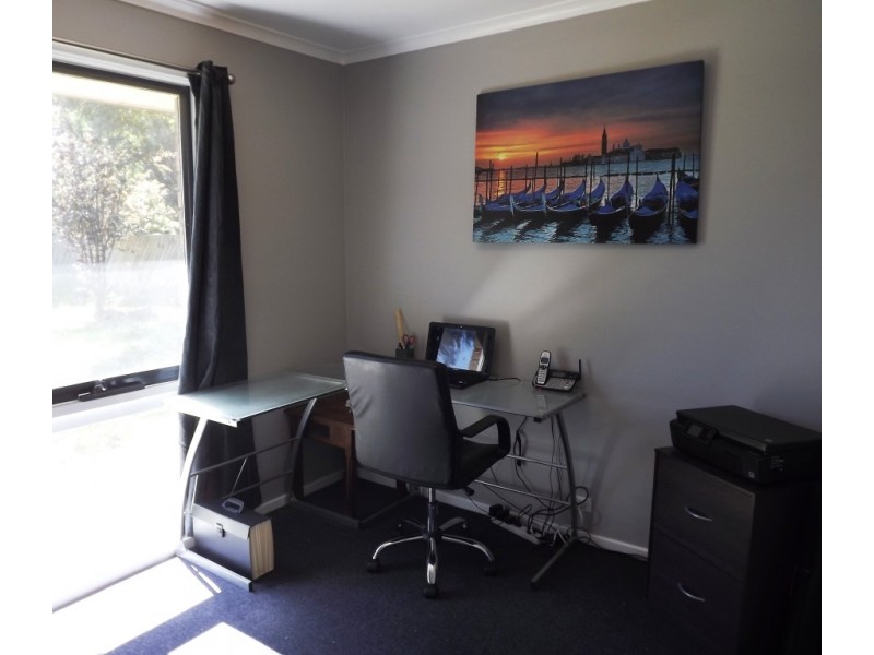 14 St Andrews Court, Sunbury VIC 3429