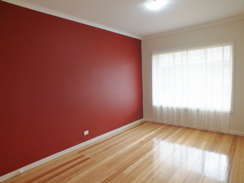 8/1-3 Ruth Street, St Albans VIC 3021