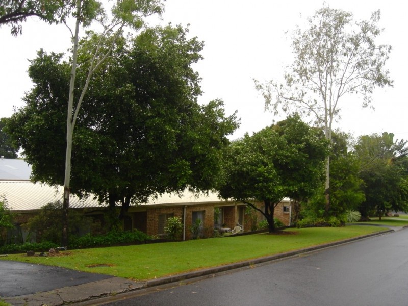 4 Sunhaven Court, Nambour QLD 4560