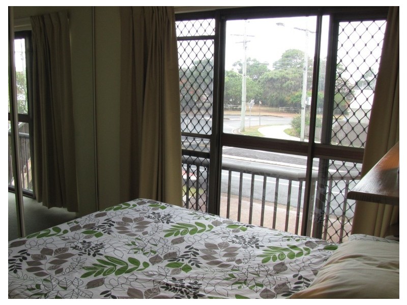 3/139 Prince Edward Parade, Scarborough QLD 4020