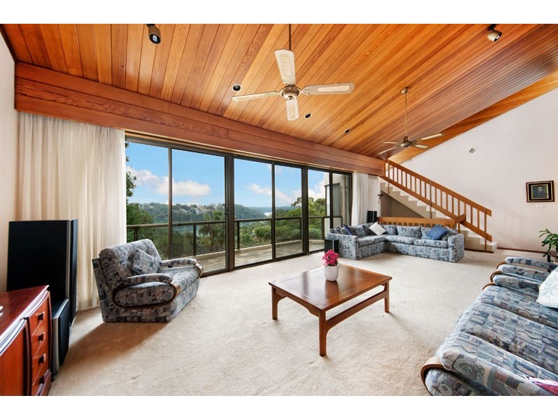 1 Downes Close, Illawong NSW 2234