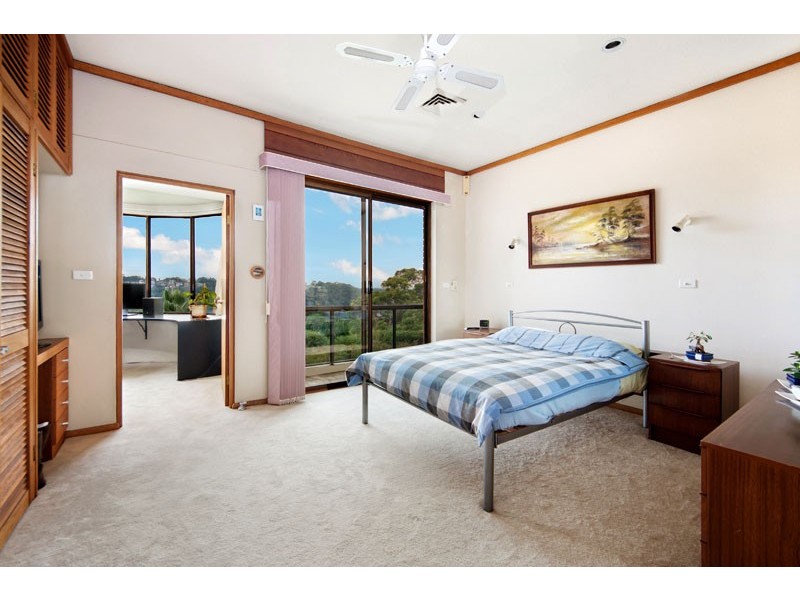 1 Downes Close, Illawong NSW 2234