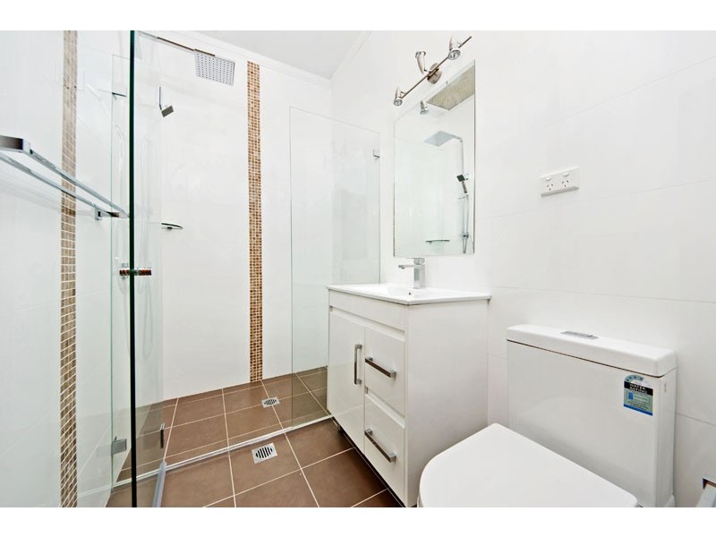 1 Downes Close, Illawong NSW 2234