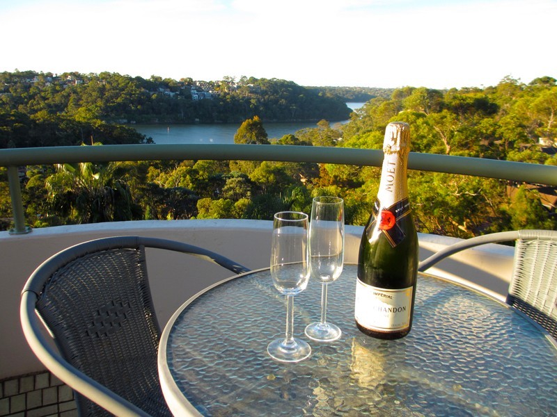 1 Downes Close, Illawong NSW 2234