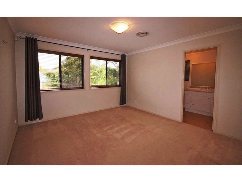 111 CLAREMONT PARADE, Forest Lake QLD 4078