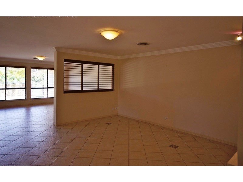 111 CLAREMONT PARADE, Forest Lake QLD 4078