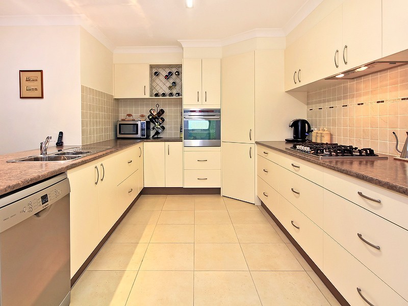 67 LAUREL STREET, Heathwood QLD 4110