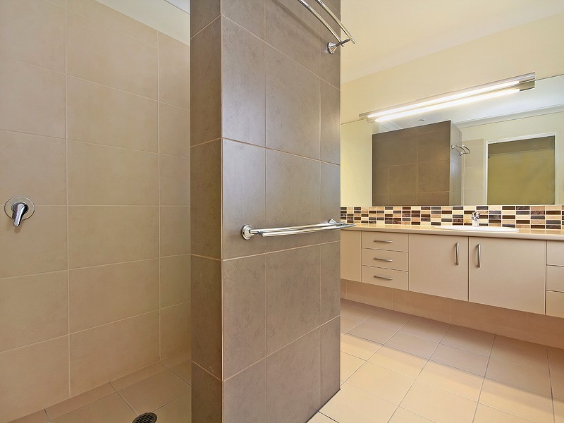 67 LAUREL STREET, Heathwood QLD 4110