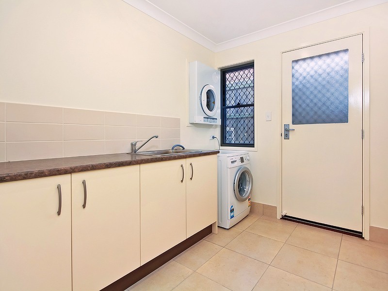 67 LAUREL STREET, Heathwood QLD 4110