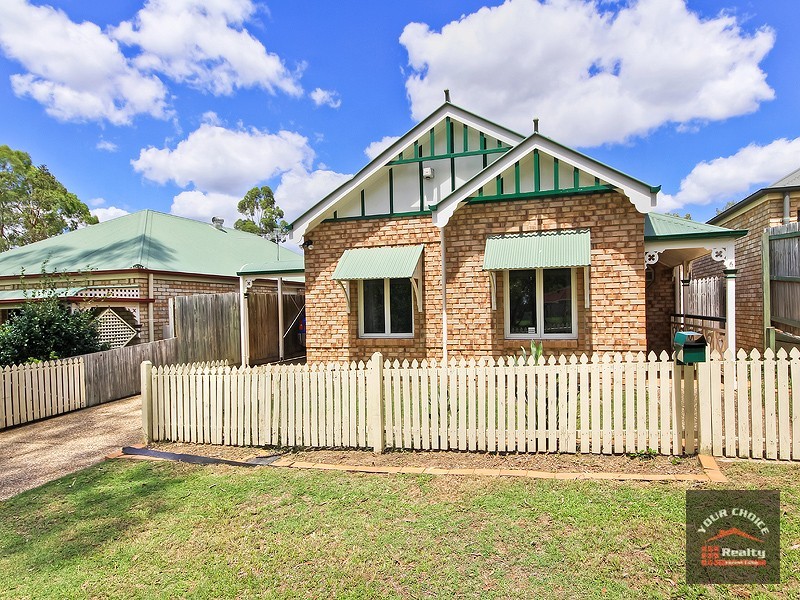 6 RIPPONLEA COURT, Forest Lake QLD 4078