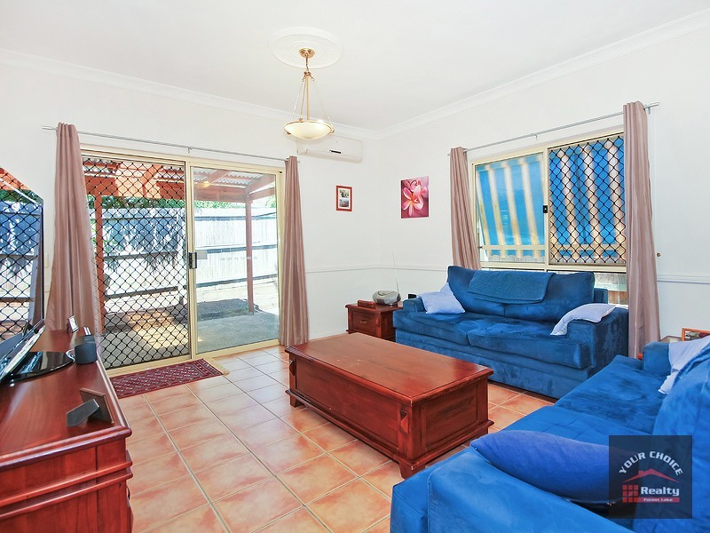 6 RIPPONLEA COURT, Forest Lake QLD 4078