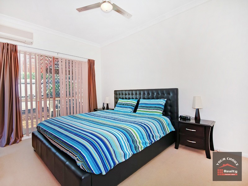 6 RIPPONLEA COURT, Forest Lake QLD 4078