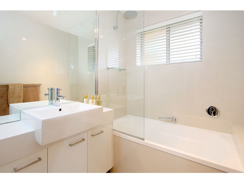 3/104 Windermere Street, Hamilton QLD 4007