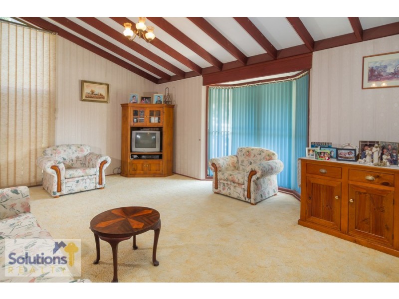 1 Rochelle Ct, Petrie QLD 4502