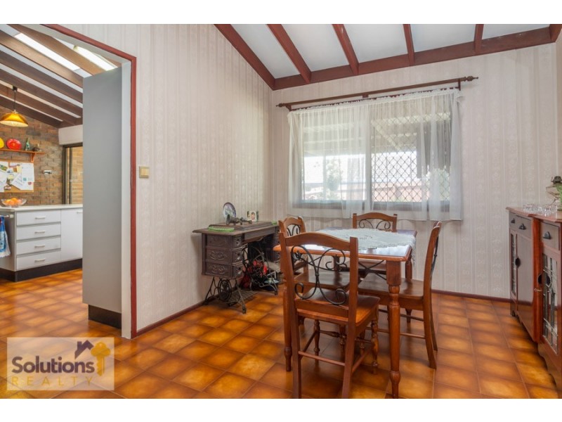 1 Rochelle Ct, Petrie QLD 4502