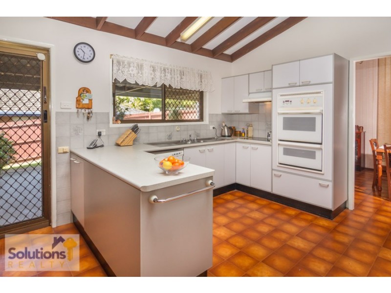 1 Rochelle Ct, Petrie QLD 4502