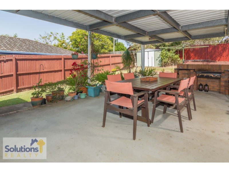 1 Rochelle Ct, Petrie QLD 4502