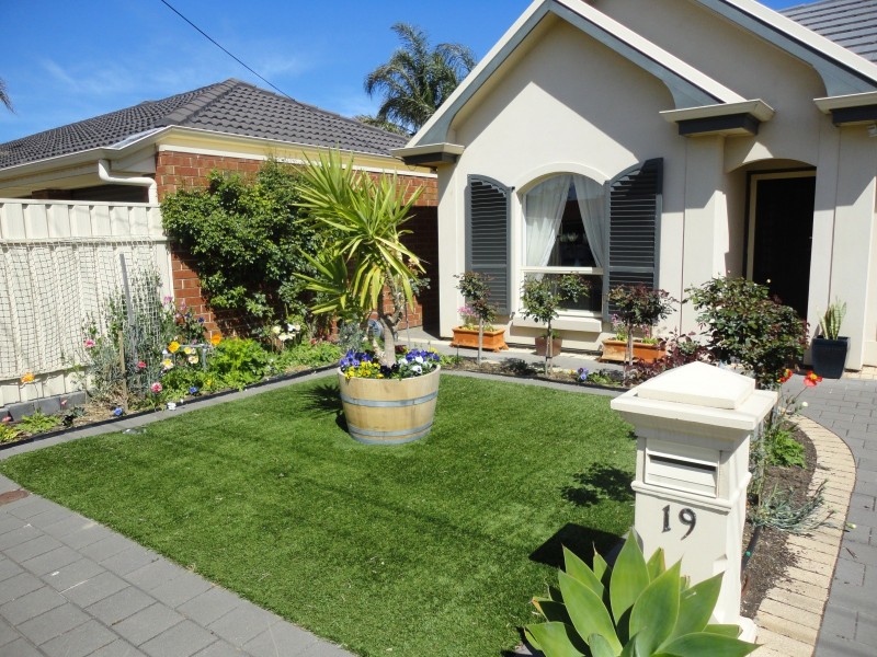 19 Swan Street, Grange SA 5022