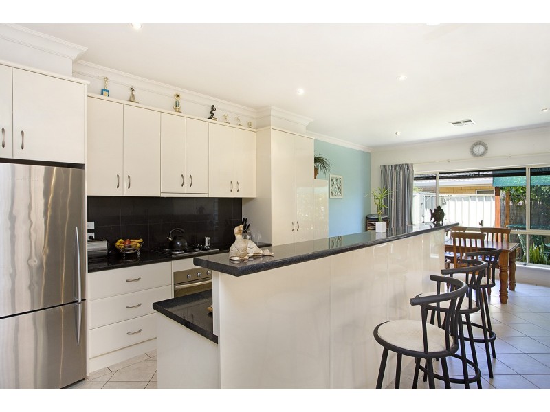 19 Swan Street, Grange SA 5022