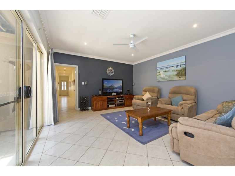 19 Swan Street, Grange SA 5022