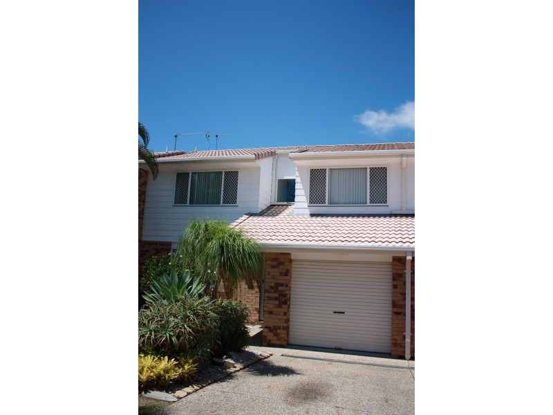 18/105 Ridgeway Avenue, Southport QLD 4215