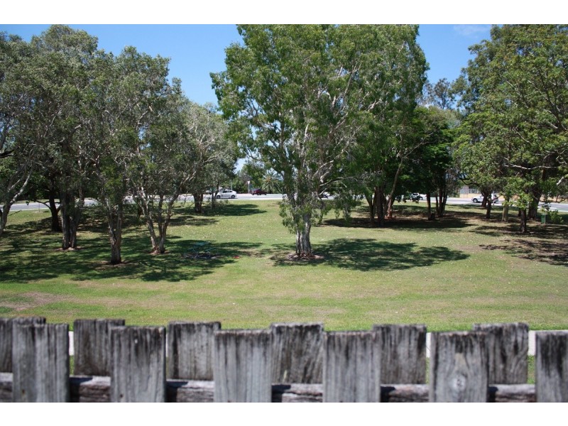 18/105 Ridgeway Avenue, Southport QLD 4215