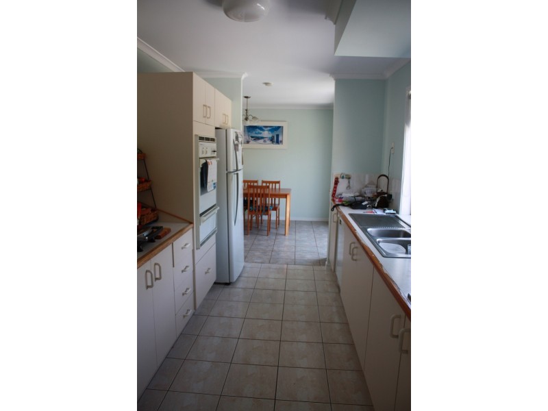 18/105 Ridgeway Avenue, Southport QLD 4215