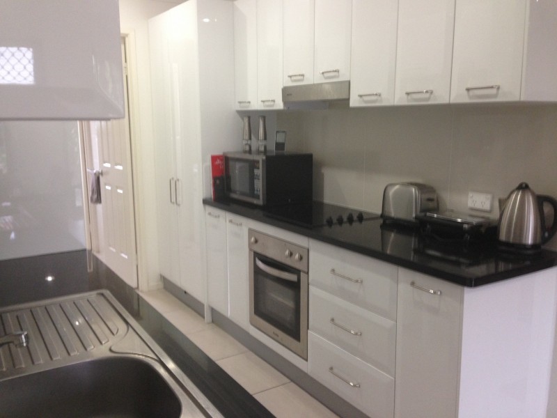 2/1 Victoria Street, Fairfield QLD 4103