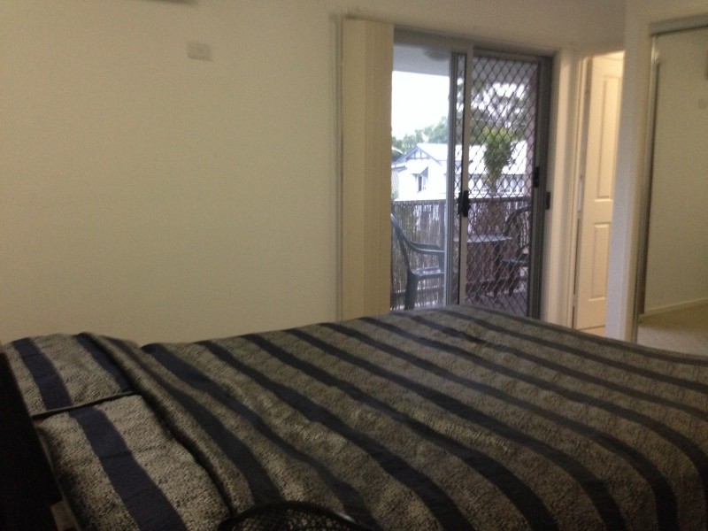 2/1 Victoria Street, Fairfield QLD 4103