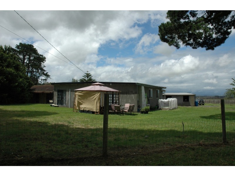 9 Heather Grove, Cranbourne East VIC 3977