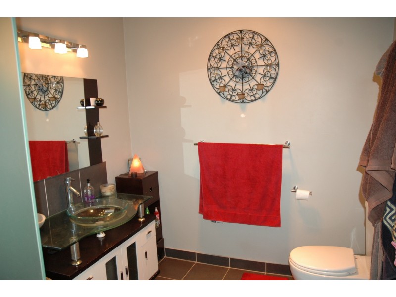 9 Heather Grove, Cranbourne East VIC 3977