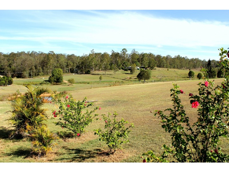 62 Taylor Road, Veteran QLD 4570