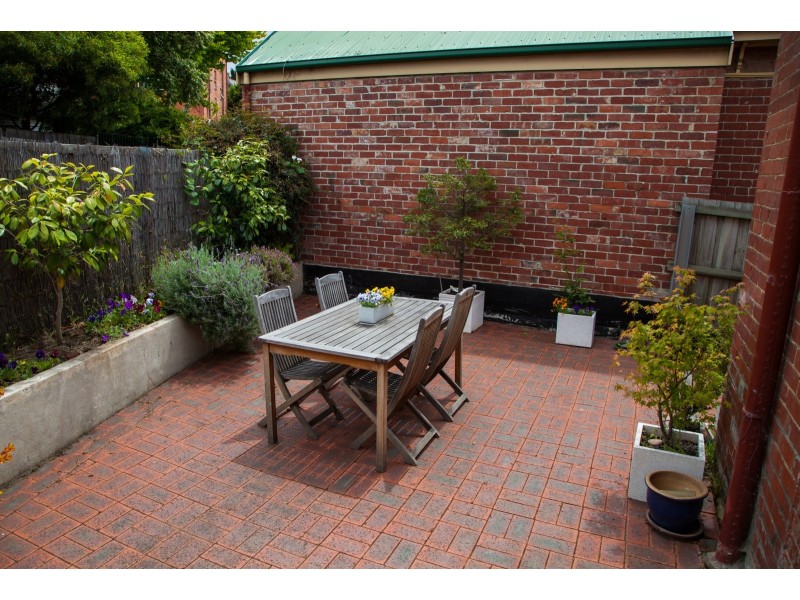 12 Commercial Road, North Hobart TAS 7000