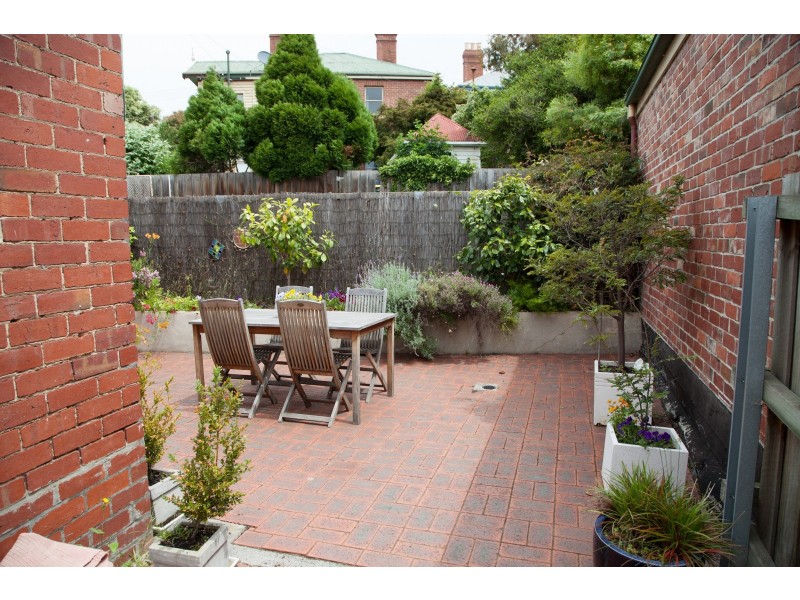 12 Commercial Road, North Hobart TAS 7000