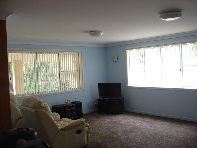 17 Third Avenue, Barellan Point QLD 4306
