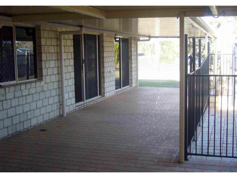 21 Archer Drive, Point Vernon QLD 4655