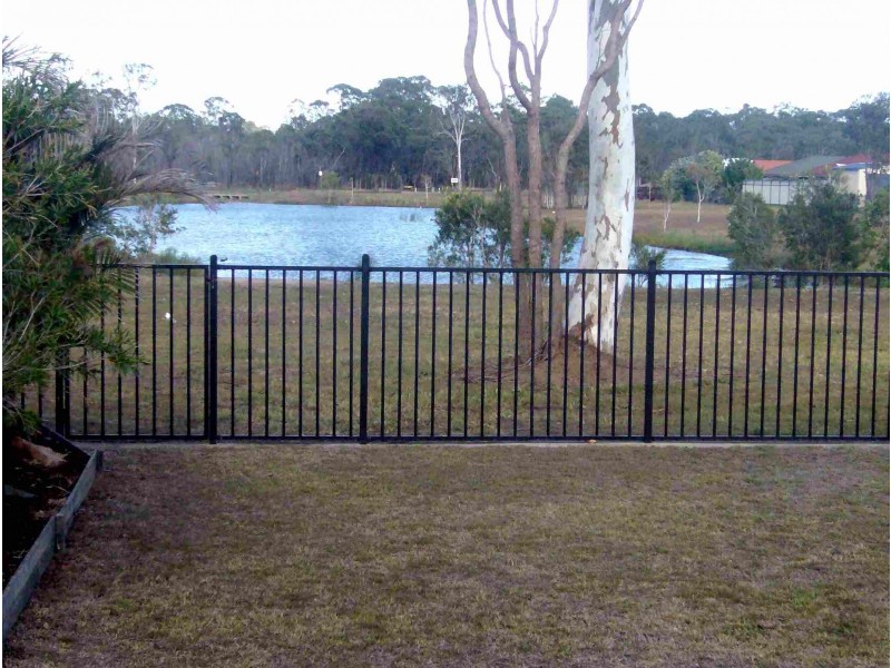 21 Archer Drive, Point Vernon QLD 4655