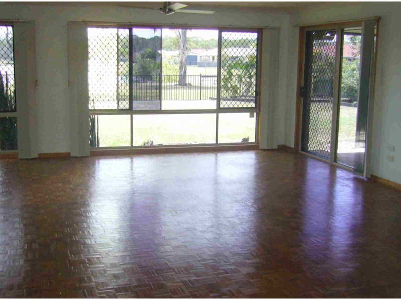 21 Archer Drive, Point Vernon QLD 4655