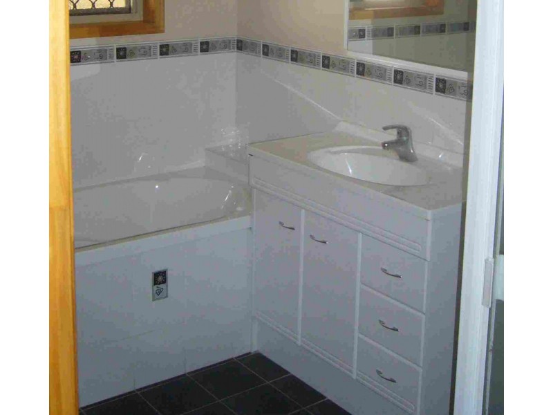 21 Archer Drive, Point Vernon QLD 4655