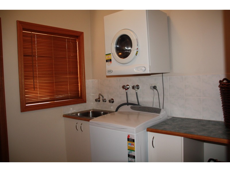 60 Falcon Circuit, Wodonga VIC 3690